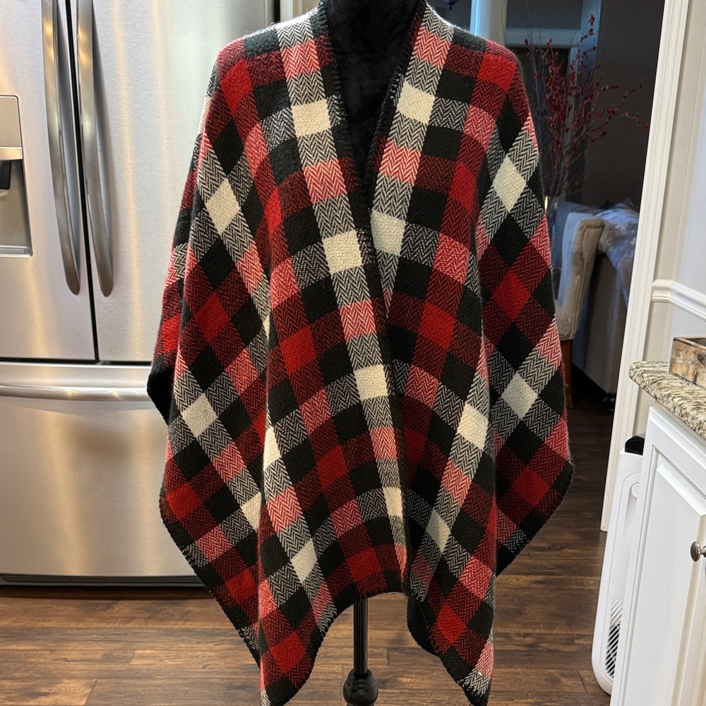 Woolrich Reversible Red and Black Poncho
